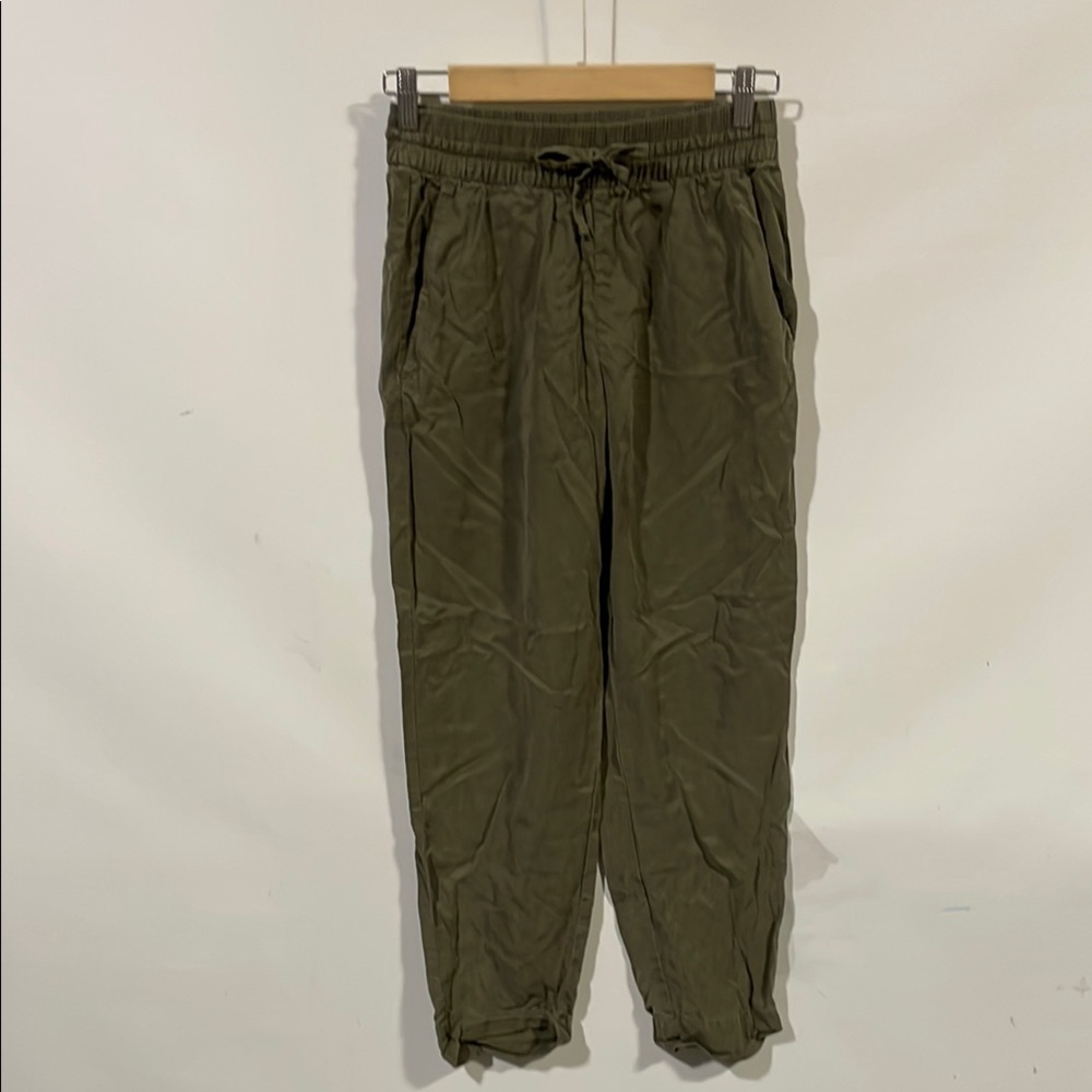 Everlane Olive Green Drawstring Joggers